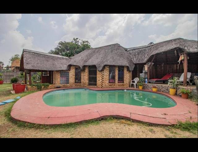 4 BEDROOM HOUSE FOR SALE IN GENL ALBERTS PARK